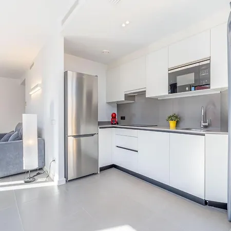 Calo Apartment *